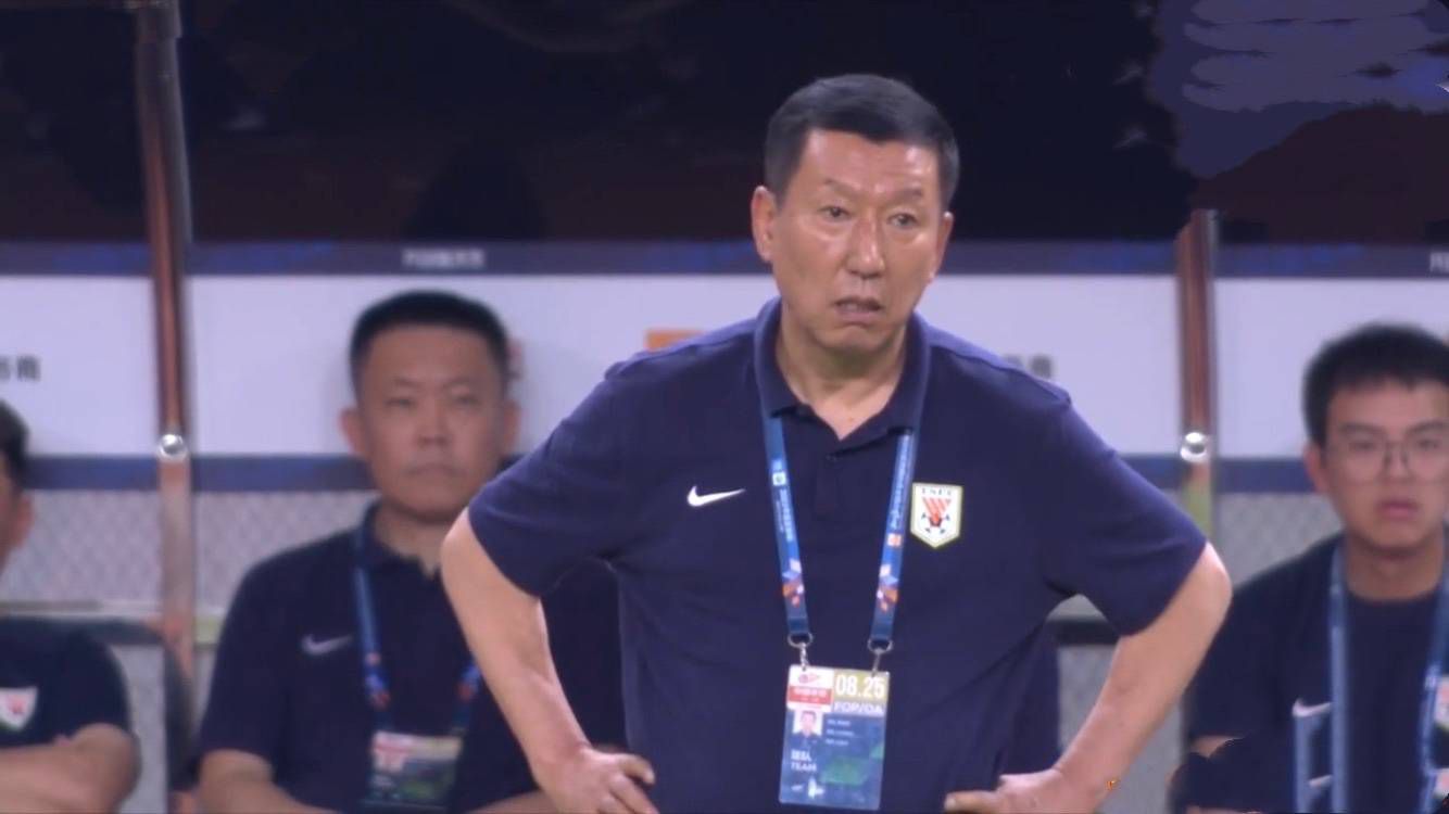 夏天时，切尔西与热刺和西汉姆联就加拉格尔进行了谈判，两家俱乐部拒绝满足他们4500万镑的估值，考虑到加拉格尔此后的出色表现，一月份出售仍令人震惊。